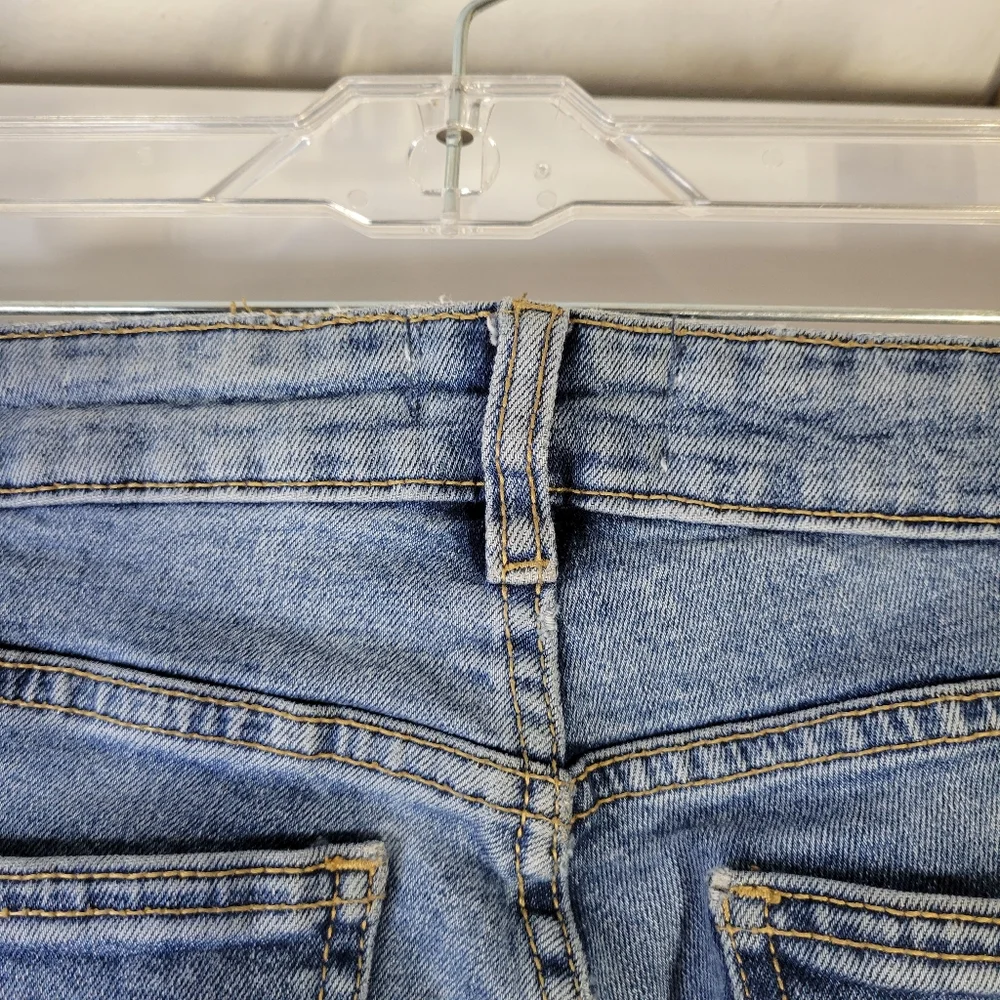 Womans Zara Unfinished hem Jeans Manufactured whiskering Size 10 Small Hole - Picture 8 of 10